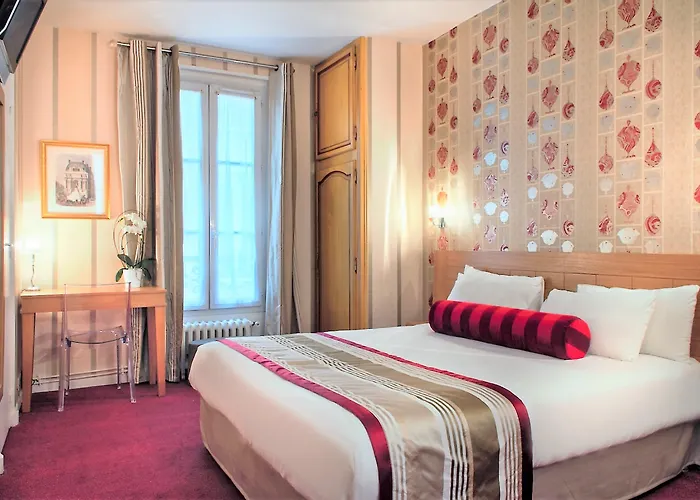 Hotel Romance Malesherbes By Patrick Hayat